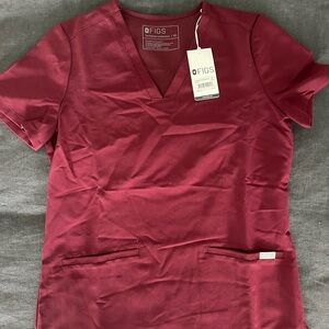 Figs Burgundy Casma Three-Pocket Scrub Top